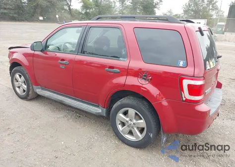 2011 Ford Escape Xlt z USA, uszkodzony, nr VIN 1FMCU9DG3BKB00965